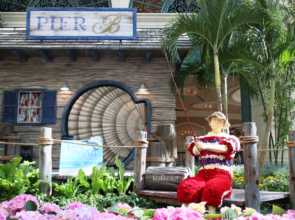 Bellagio Conservatory Under the Sea May 2015 (fisherman).