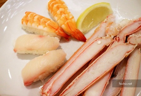Aria Buffet Las Vegas (Sushi + Crab legs). 
