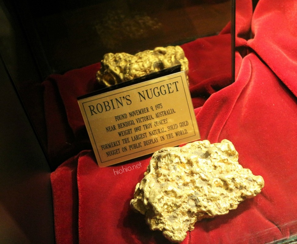 Golden Nugget Casino Las Vegas- Robin's Nugget. 