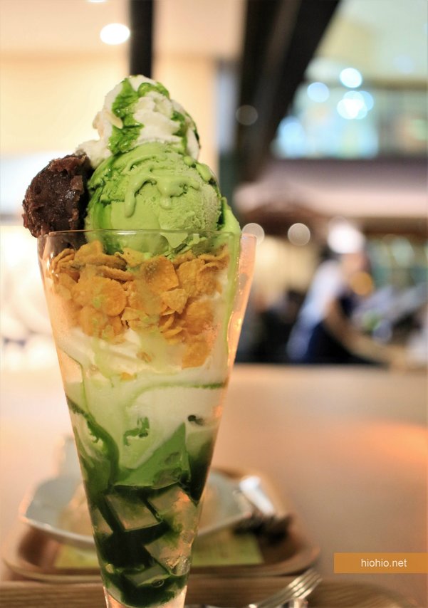 Matcha Green Tea Ice Cream parfait with Azuki Bean (nana's ice cream shop Japan in Waikiki)
