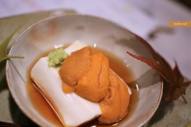 和やまむら八寸 (Wa Yamamura Nara, Japan) Hassun for Fall (Tofu with Uni).