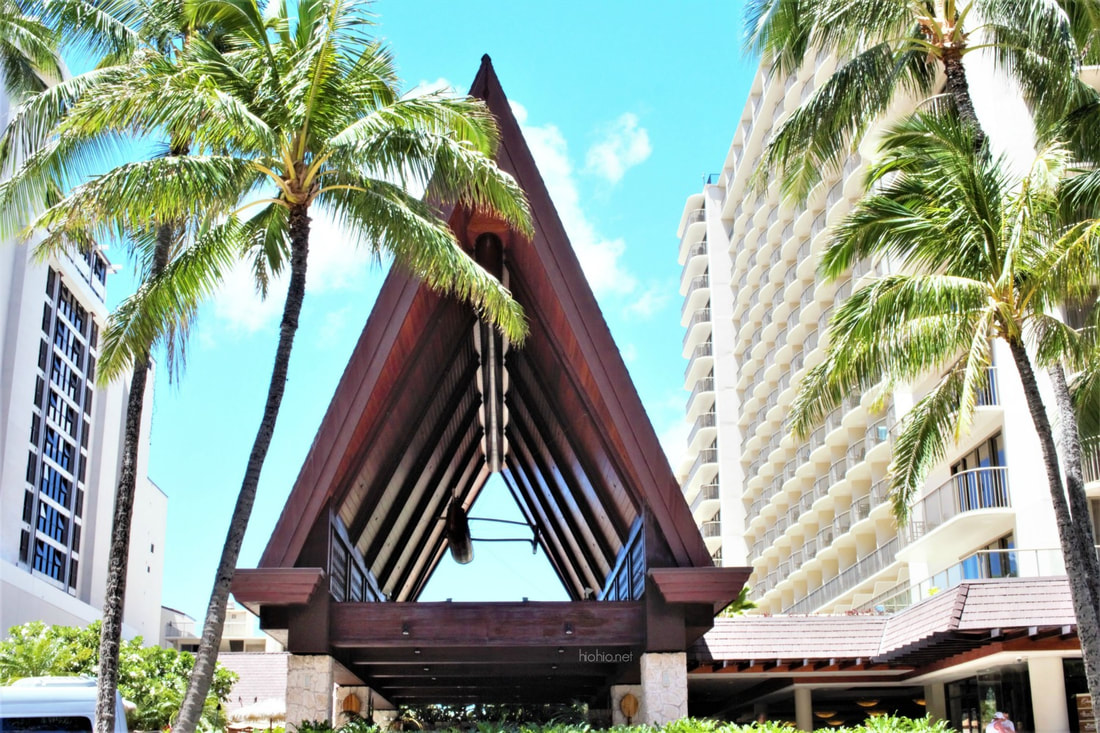 Outrigger Reef Waikiki Hotel and Resort Oahu (Main Valet Entrance). 