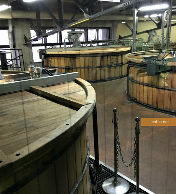 Suntory Yamazaki Distillery Kyoto Japan (Whisky Tour- Mash House- Wooden Wash).